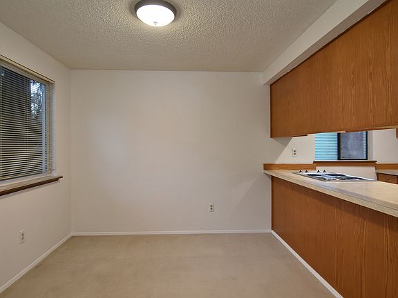 4th image of 500 N 149th St APT 202