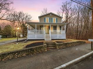 30 S Main St, Raynham, MA 02767