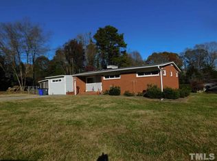 702 N Glenn Ave, Siler City, NC 27344