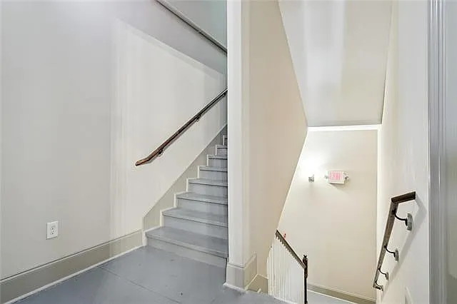 431 Gravier St #2 — Photo 22