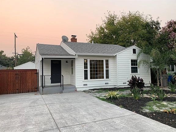 2nd image of 4224 Cabrillo Way