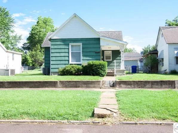 915 E 7th St, Sedalia, MO 65301