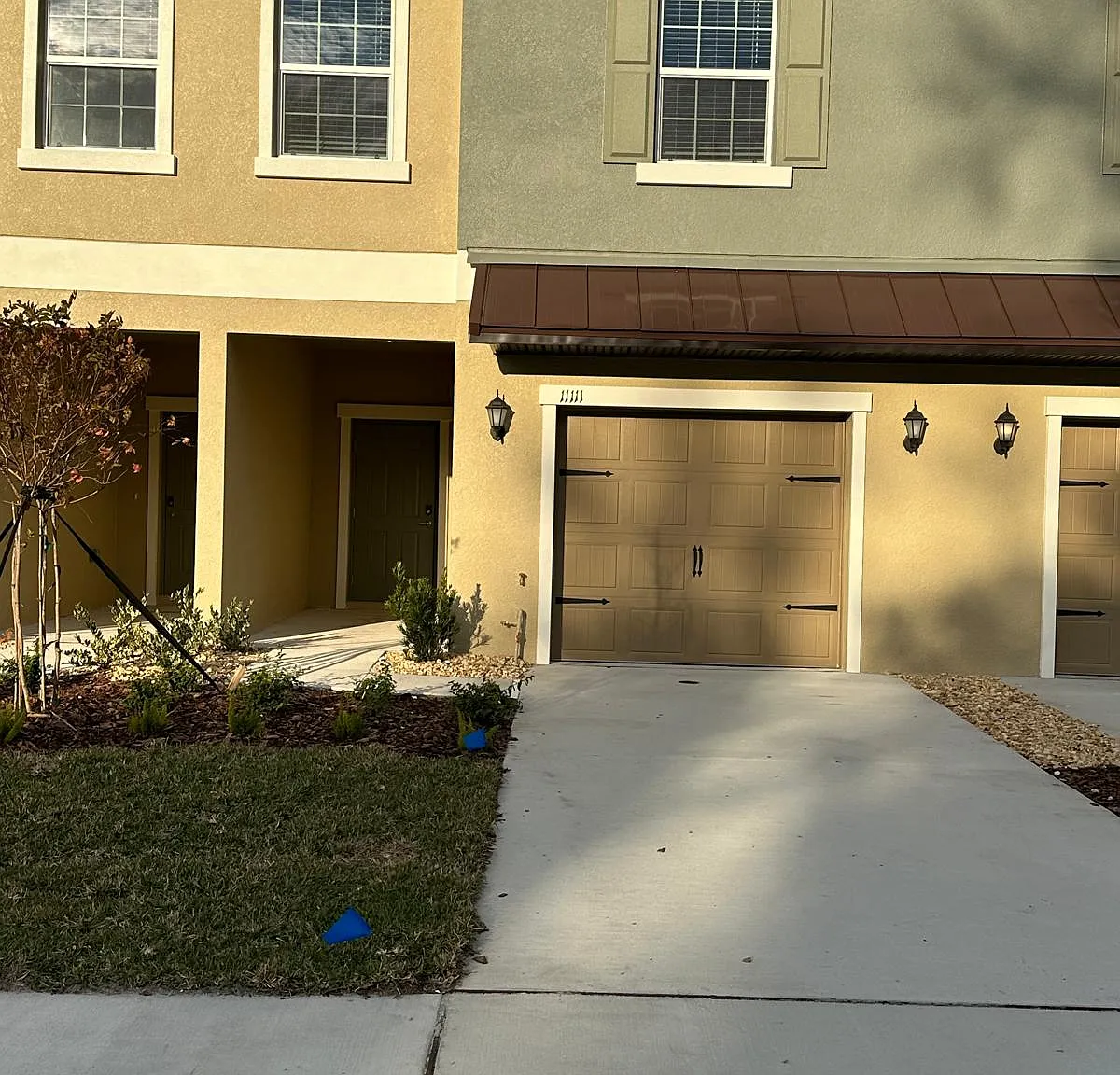 3 bed, 2.5 bath, 1666 sqft, $1,975 — Photo 1