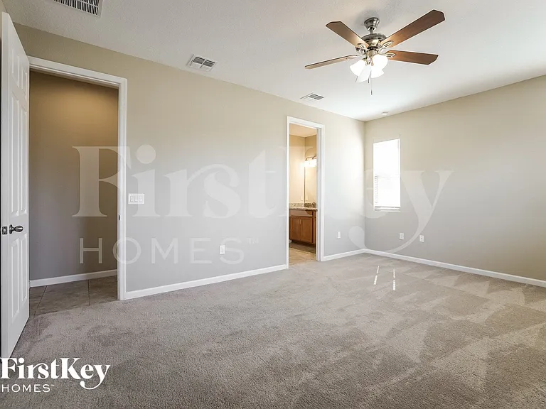 217 Alford Dr — Photo 8