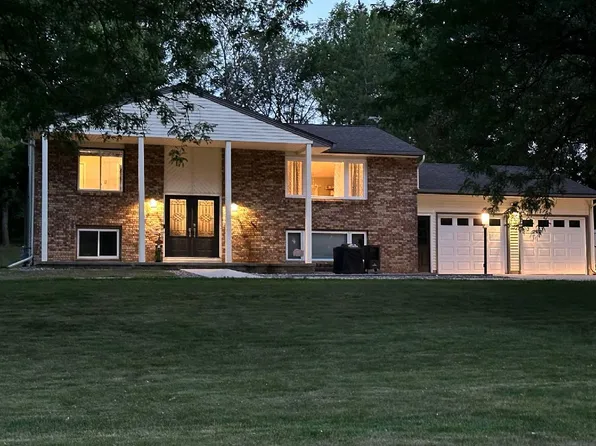 2310 Wildwood Cir, Albert Lea, MN 56007