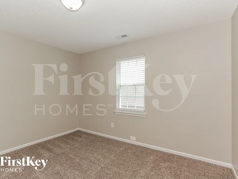 2816 Emerald Meadow Ln — Photo 13