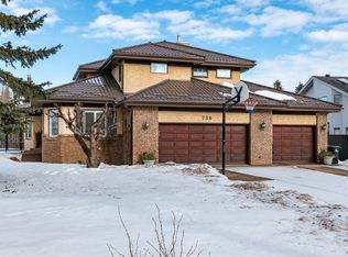 730 Estate Dr, Strathcona County, AB T8B 1M4