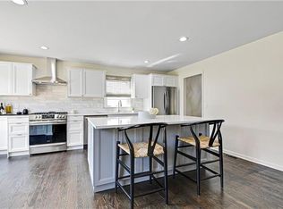 9835 Wedd Dr, Overland Park, KS 66212