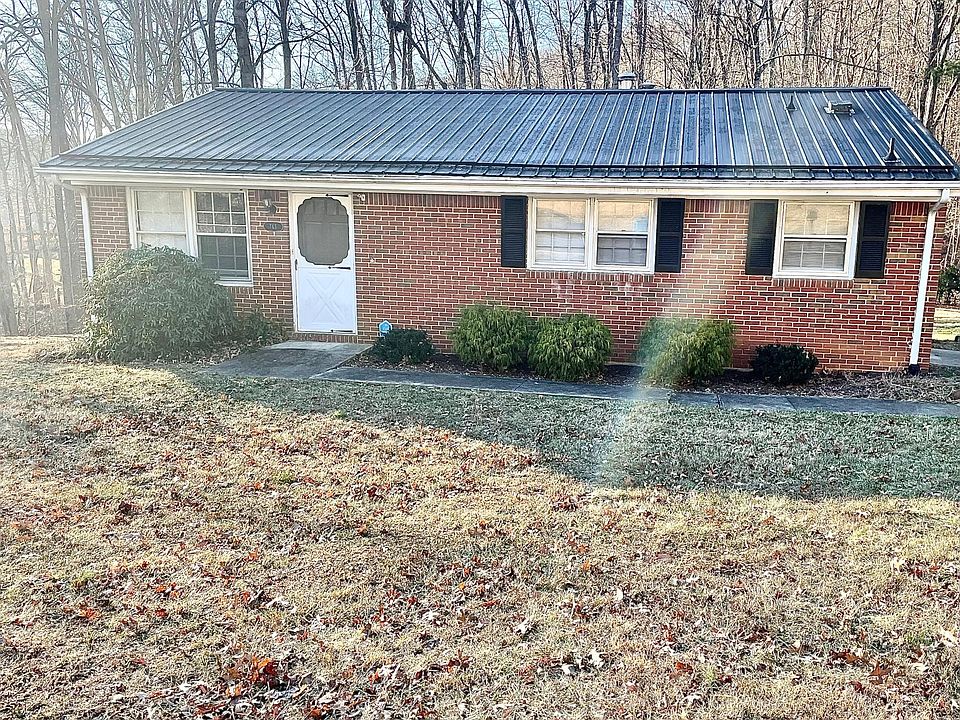 2nd image of 743 Estates Rd SE