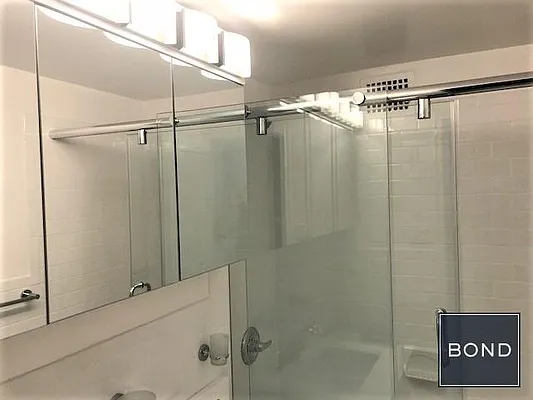 Rented by Bond New York | media 6