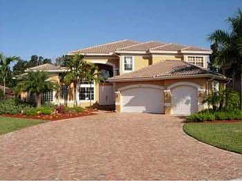 1st image of 347 Lake Crest Ct