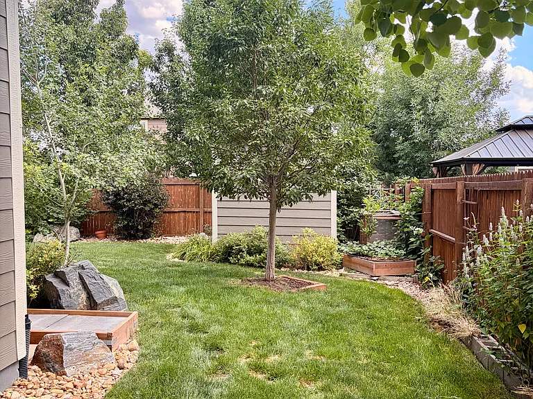 2760 Bridle Dr — Photo 45