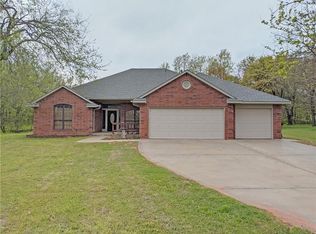 7505 Dripping Springs Ln, Oklahoma City, OK 73150
