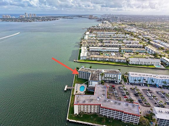 2nd image of 100 Paradise Harbour Boulevard #304