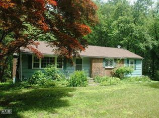 102 Barrack Hill Rd, Ridgefield, CT 06877