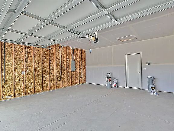 4th image of 9408 E Wassall St