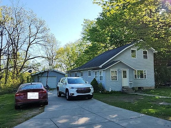 3rd image of 517 James St