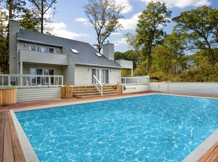 6 Harbor Blvd, East Hampton, NY 11937