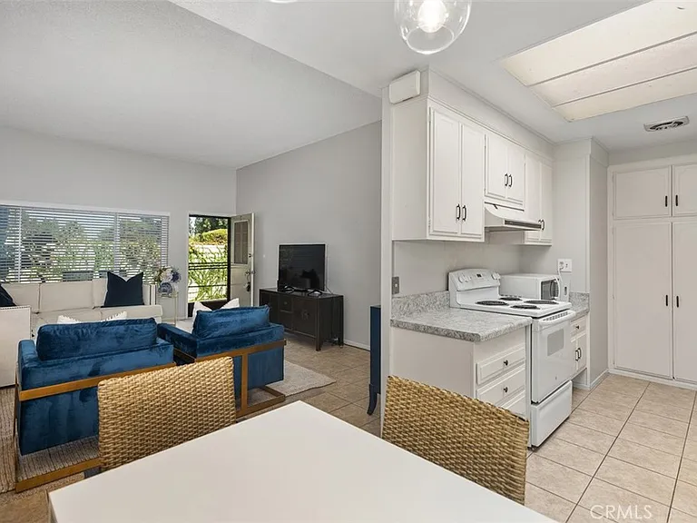 956 Calle Aragon #C — Photo 14