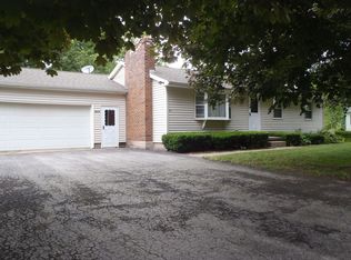 5675 Murphy Rd, Lockport, NY 14094