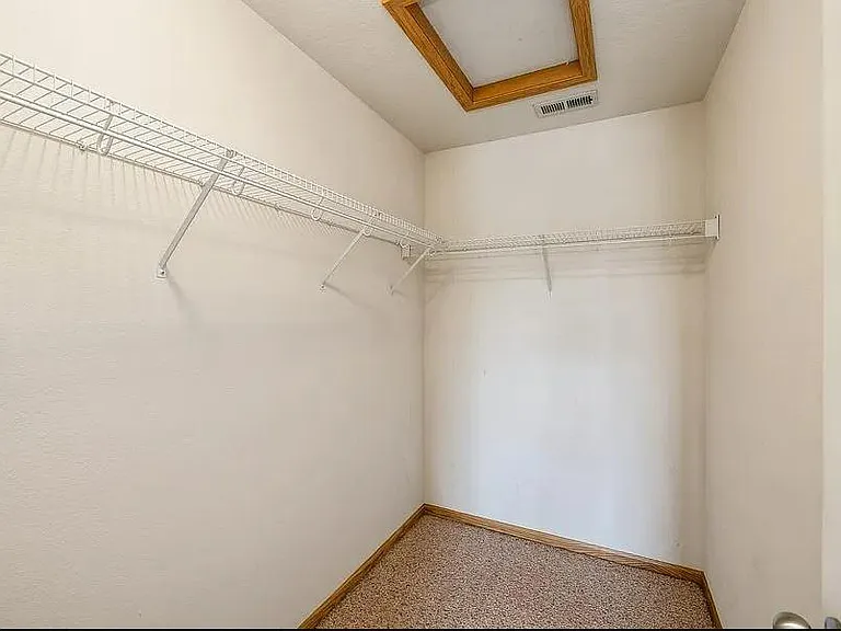 15506 Townsend Ave — Photo 5