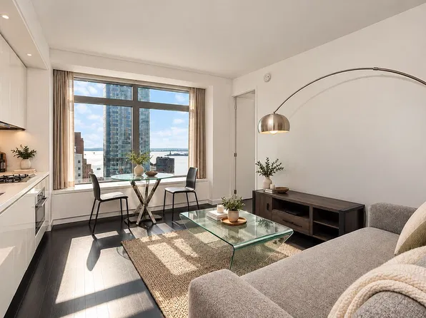 123 Washington St APT 44H, New York, NY 10006