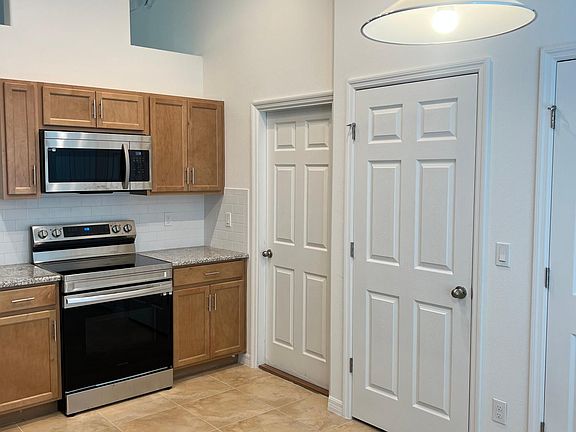 5th image of 9 Poinfield Pl