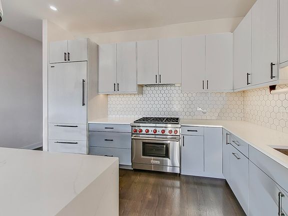 4th image of 1203 W Augusta Blvd #2N