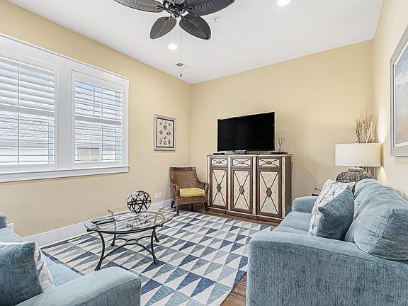 4th image of 4916 N Market St. #203