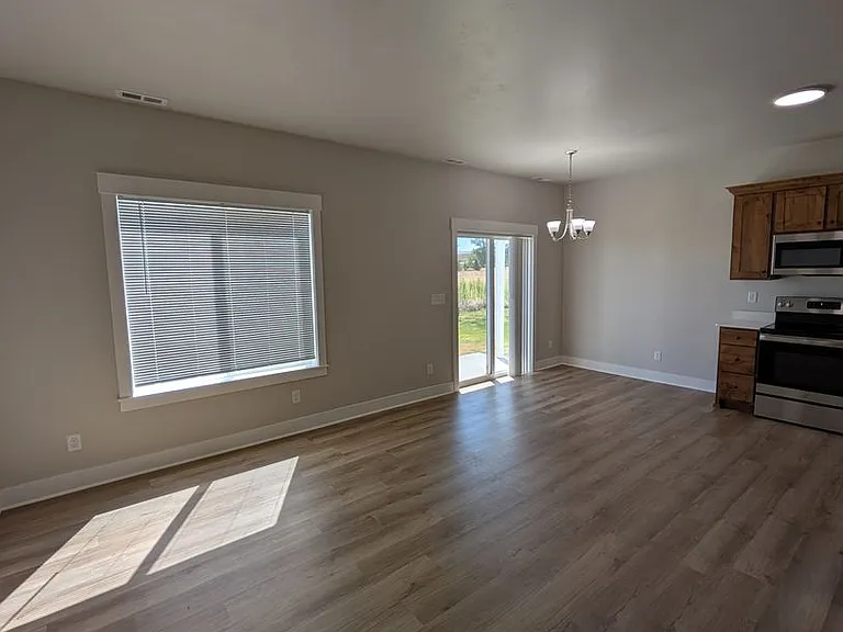 113 Hillcrest Ave — Photo 7