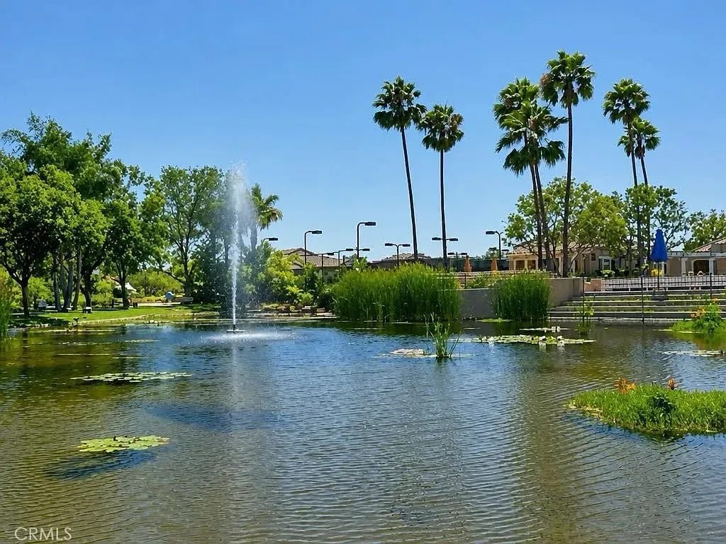 2 bed, 1094 sqft, $3,300 — Photo 1