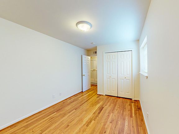 5th image of 4133 Oak St