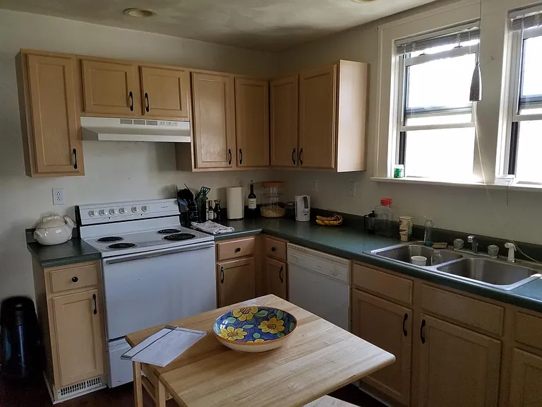 918 Grand Ave — Photo 7