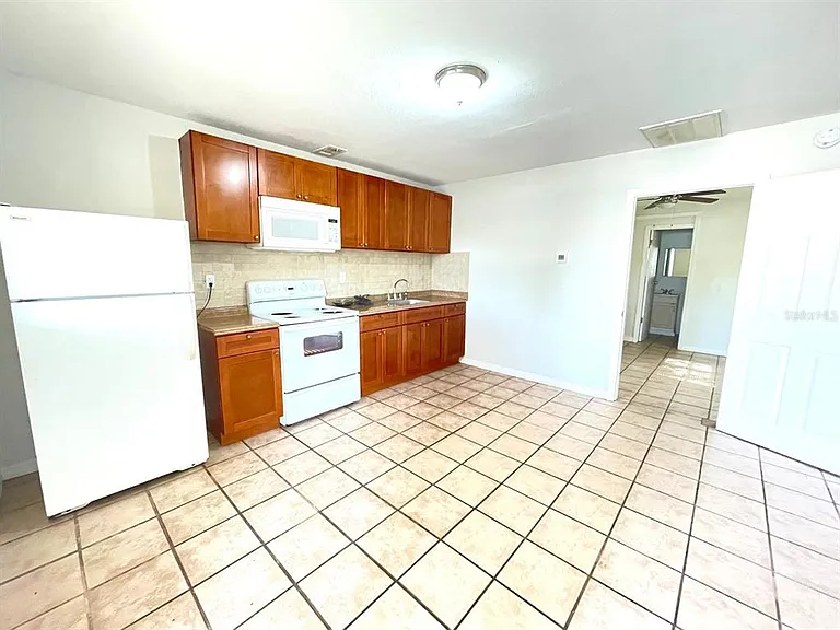 2610 Durham St #B — Photo 7