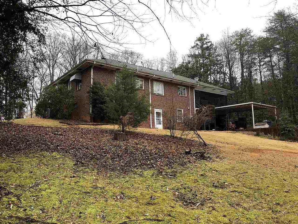 2nd image of 1055 Riverview Dr