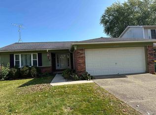28461 Mayfair Ave, Brownstown, MI 48183