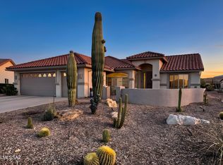 976 N Night Heron Dr, Green Valley, AZ 85614