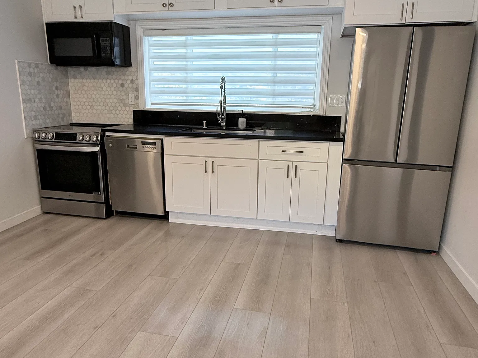 Altura Ave, La Crescenta — Photo 2