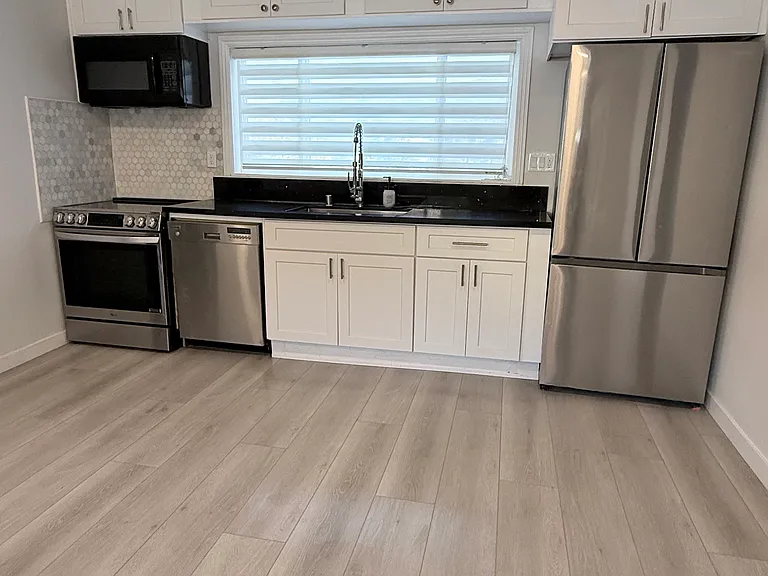 2826 Altura Ave — Photo 10