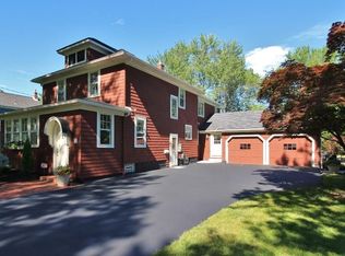 72 Royal Pkwy E, Buffalo, NY 14221