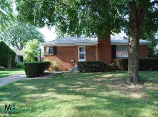 22501 Ardmore Park Dr, Saint Clair Shores, MI