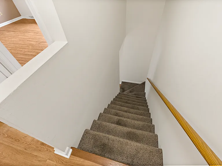 2812 S Greenwood Dr — Photo 12