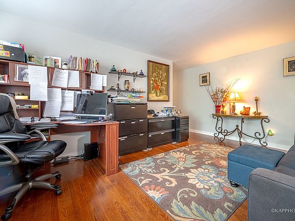 5th image of 5335 N California Ave #302