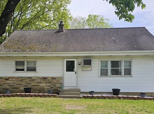 921 Monmouth Rd, Cream Ridge, NJ 08514