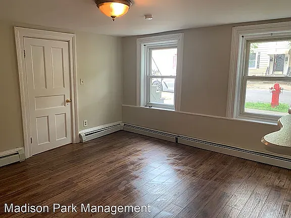 Building Photo - 248 Elm St #BASEMENT