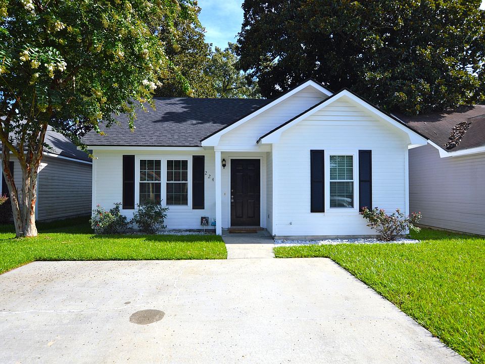 1st image of 224 Blue Pool Dr