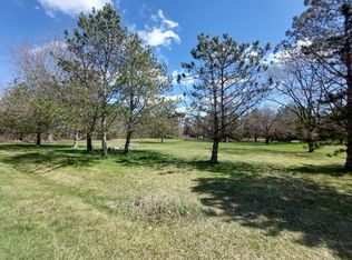 6210 Anvil Rd, Crystal Lake, IL 60012