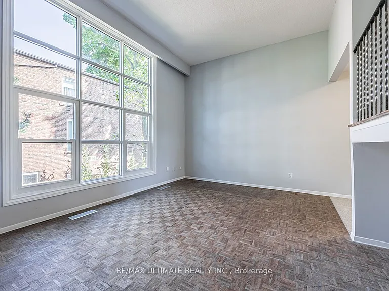 525 Balliol St #17 — Photo 7