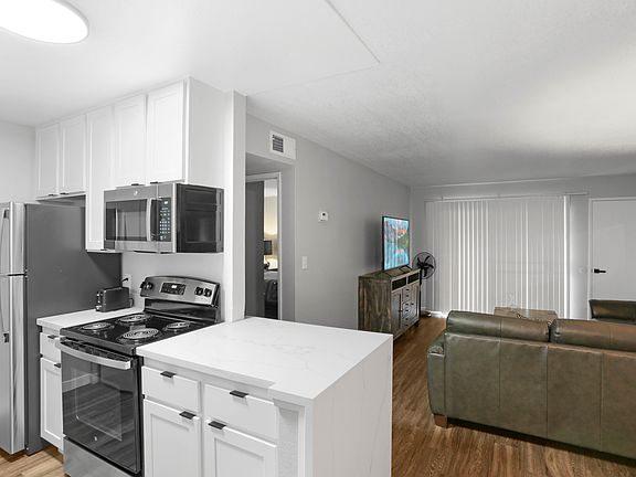 5th image of 8180 Genesee Ave