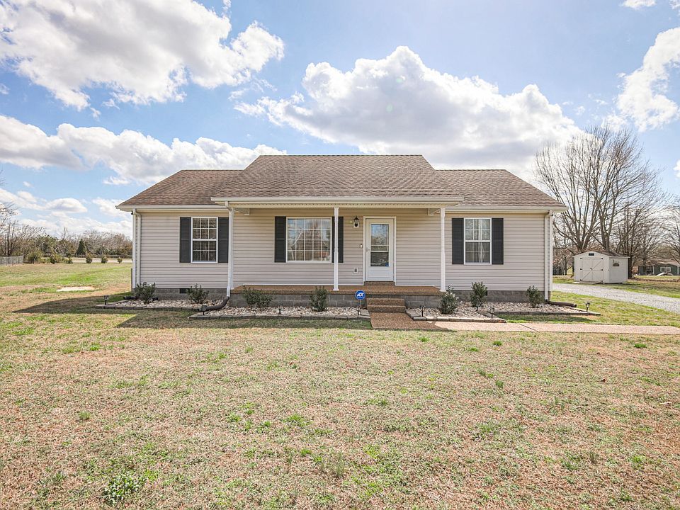 1st image of 1008 E Evelyn Ct